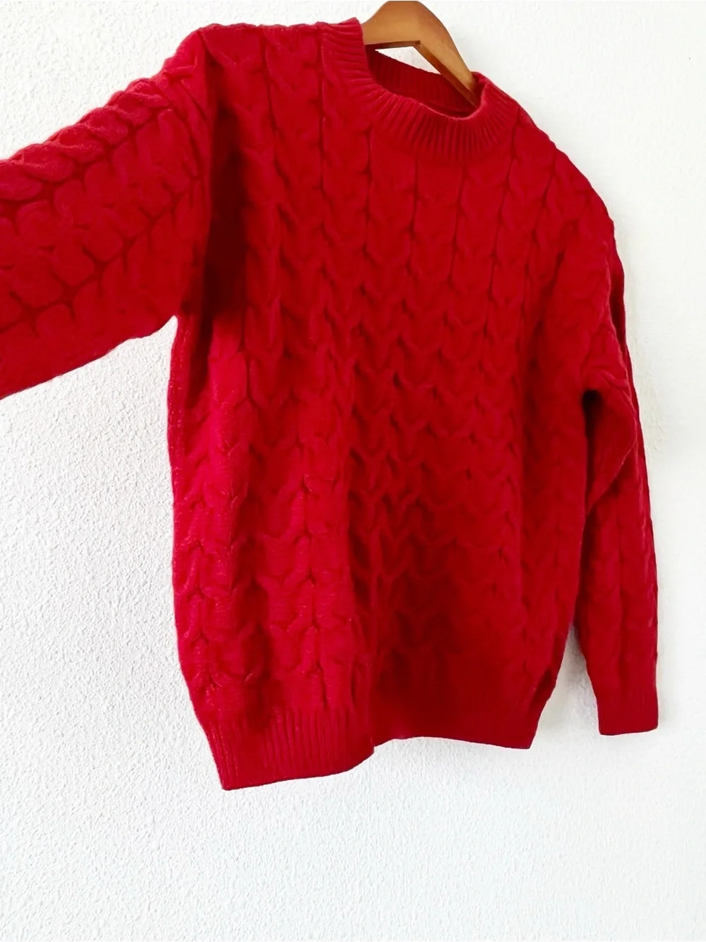 Mango red cable